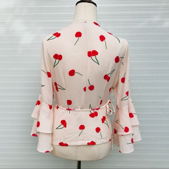 HERE COMES THE SUN Pink Wrap Blouse Bell Sleeves Cherry Casual Size 8 - Picture 5 of 8